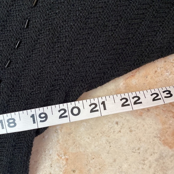 New York and Company Sweater Womens Black Sequins Dolman Sleeve Festive Sz XS - Picture 6 of 9